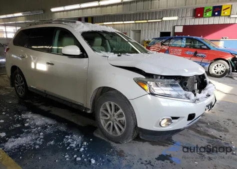 2013 Nissan Pathfinder S z USA, uszkodzony, nr VIN 5N1AR2MM3DC649326